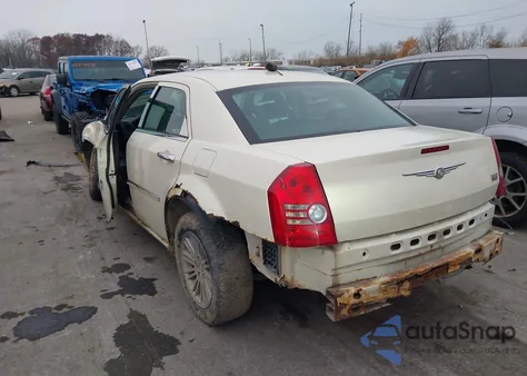 2008 Chrysler 300 Touring z USA, uszkodzony, nr VIN 2C3KA53GX8H105264